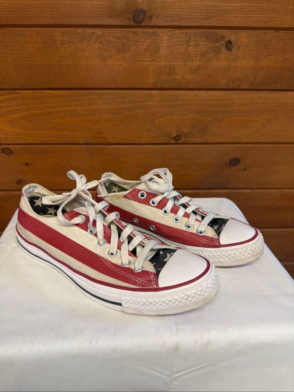 Converse Unisex Chuck Taylor All Star  sneakers  American flag Woman’s Sz 7
